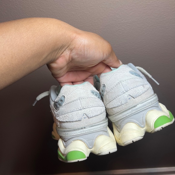 New Balances - Picture 3 of 6